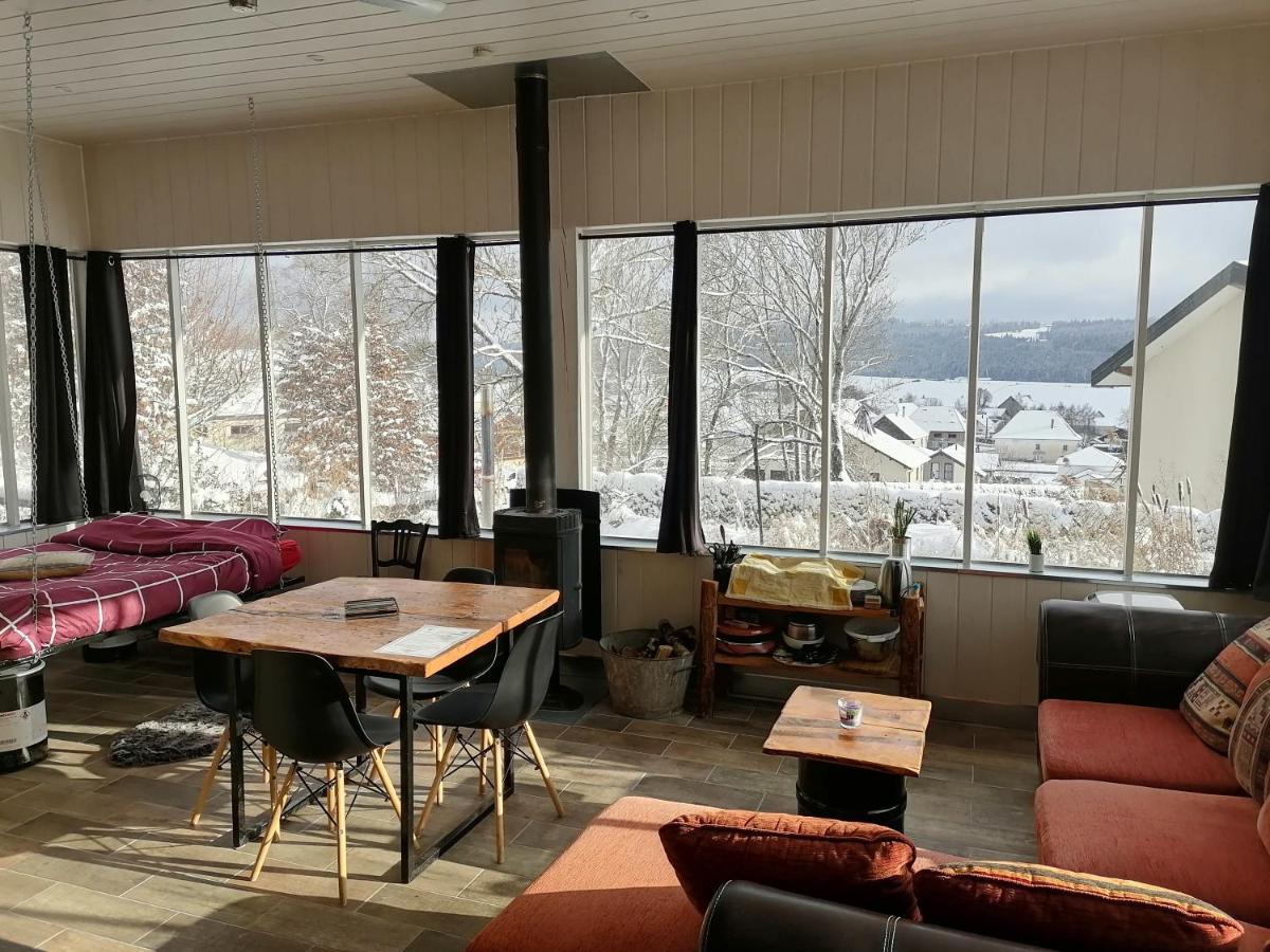 Gîte atypique dans une ancienne serre Orchamps-Vennes Extérieur photo